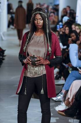 February 18, 2017 - London, UK - London, UK. A model presents a look by Art of Heritage (Saudi Arabia) at the UK s first London Modest Fashion Week taking place this weekend at the Saatchi Gallery. The two day event sees 40 brands from across the world come together to showcase their collections for Muslim and other religious women. London UK  - ZUMAl94_ 20170218_zaf_l94_040 Copyright: xStephenxChungx