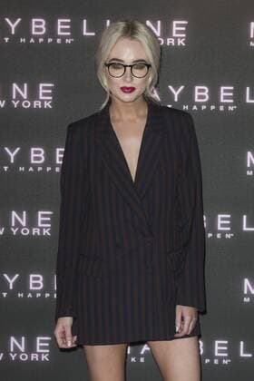 London, UK. 18 February 2017. Nicola Hughes attends the Maybelline Bring on the Night party during London Fashion Week at Scotch of St James in Mason s Yard. Maybelline Bring on the Night party during London Fashion Week, London, UK 