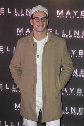 London, UK. 18 February 2017. Oliver Proudlock attends the Maybelline Bring on the Night party during London Fashion Week at Scotch of St James in Mason s Yard. Maybelline Bring on the Night party during London Fashion Week, London, UK 