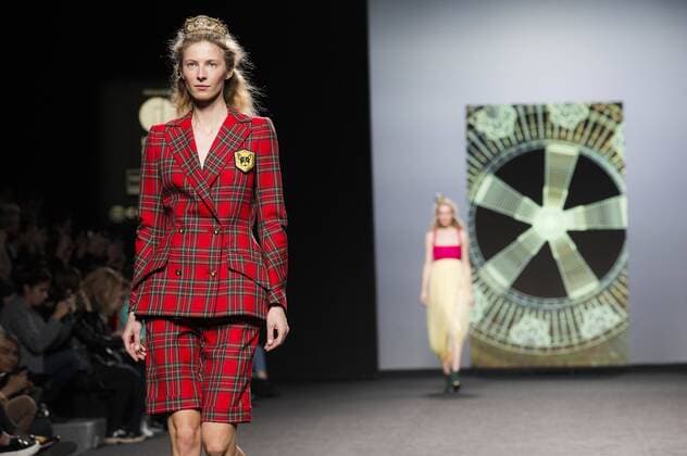 Model bei der Teresa Helbig Fashion Show auf der Mercedes-Benz Fashion Week Madrid Autumn Winter 2017. Madrid, 18.02.2017 Teresa Helbig Model  Foto:xDyDxFotografosx xFuturexImage