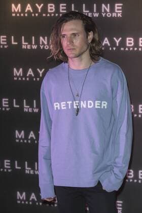 London, UK. 18 February 2017. Dougie Poynter attends the Maybelline Bring on the Night party during London Fashion Week at Scotch of St James in Mason s Yard. Maybelline Bring on the Night party during London Fashion Week, London, UK 