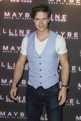 London, UK. 18 February 2017. Dan Olsen attends the Maybelline Bring on the Night party during London Fashion Week at Scotch of St James in Mason s Yard. Maybelline Bring on the Night party during London Fashion Week, London, UK 