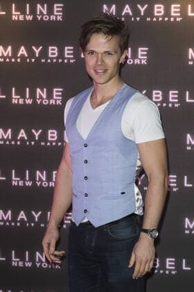 London, UK. 18 February 2017. Dan Olsen attends the Maybelline Bring on the Night party during London Fashion Week at Scotch of St James in Mason s Yard. Maybelline Bring on the Night party during London Fashion Week, London, UK 
