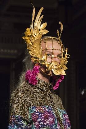 London, UK, 18 February 2017. A model walks the runway during the Ashley Isham show at Fashion Scout, London Fashion Week. Ashley Isham, Fashion Scout, London Fashion Week, London, UK 