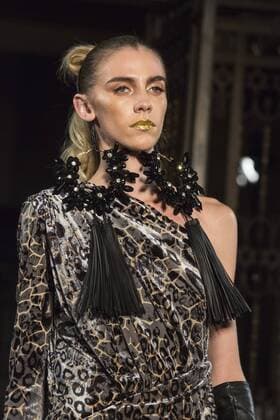 London, UK, 18 February 2017. A model walks the runway during the Ashley Isham show at Fashion Scout, London Fashion Week. Ashley Isham, Fashion Scout, London Fashion Week, London, UK 