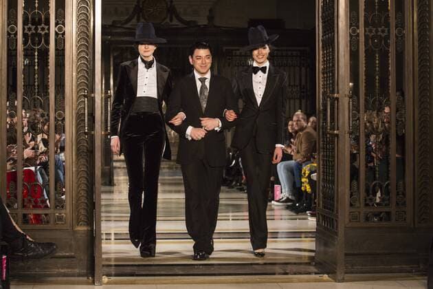 London, UK, 18 February 2017. Designer Malan Breton with two models during the finale of his show. A model walks the runway during the Malan Breton show at Fashion Scout, London Fashion Week. Malan Breton, Fashion Scout, London Fashion Week, London, UK 