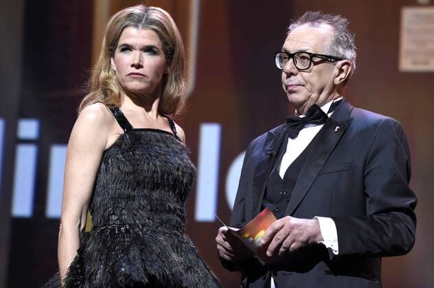 Anke Engelke und Dieter Kosslick während der Preisverleihung auf der Berlinale 2017 67. Internationale Filmfestspiele Berlin im Berlinale Palast. Berlin, 18.02.2017 Foto:xF.xKernx xFuturexImage