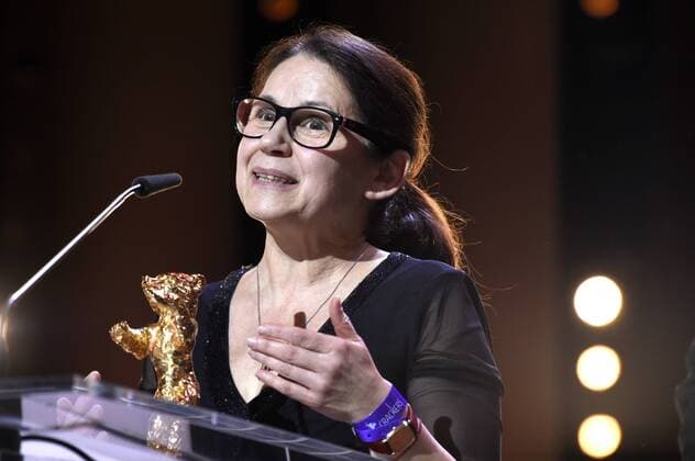 Ildiko Enyedi mit dem Goldenen Bären für den besten Film Testrol es lelekrol On Body and Soul während der Preisverleihung der Berlinale 2017 67. Internationale Filmfestspiele Berlin im Berlinale Palast. Berlin, 18.02.2017 Foto:xF.xKernx xFuturexImage