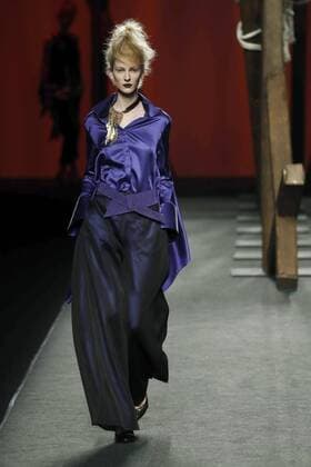 A model takes to the catwalk wearing a creation from the Fall Winter 2017 collection by Spanish designer Ulises Merida on the third day of the Mercedes-Benz Fashion Week Madrid (MBFWM) held at the IFEMA Congress and Events center in Madrid, 19 February 2017. THE MBFWM runs from 16 to 21 February. MADRID FASHION WEEK !ACHTUNG: NUR REDAKTIONELLE NUTZUNG!  Copyright: xZipix GRA217 20170219-636231136848799380