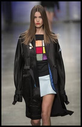 London Fashion Week - Topshop Unique Modenschau . 19 02 2017. London, United Kingdom. Topshop Unique show on day three of London Fashion Week for Autumn Winter 2017.  xStephenxLockx xi-Imagesx IIM-14434-0001