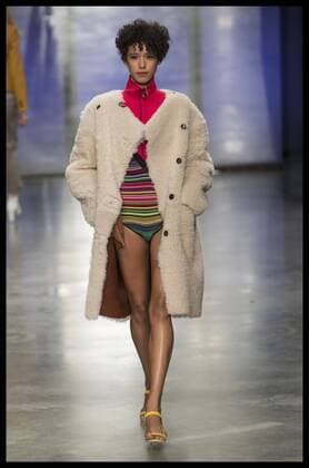 London Fashion Week - Topshop Unique Modenschau . 19 02 2017. London, United Kingdom. Topshop Unique show on day three of London Fashion Week for Autumn Winter 2017.  xStephenxLockx xi-Imagesx IIM-14434-0006