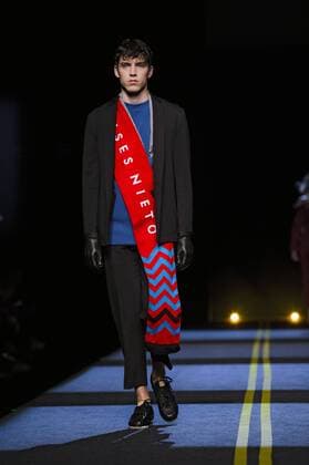 Model bei der Moises Nieto Fashion Show auf der Mercedes-Benz Fashion Week Madrid Autumn Winter 2017. Madrid, 18.02.2017 Moises Nieto Model  Foto:xDyDxFotografosx xFuturexImage