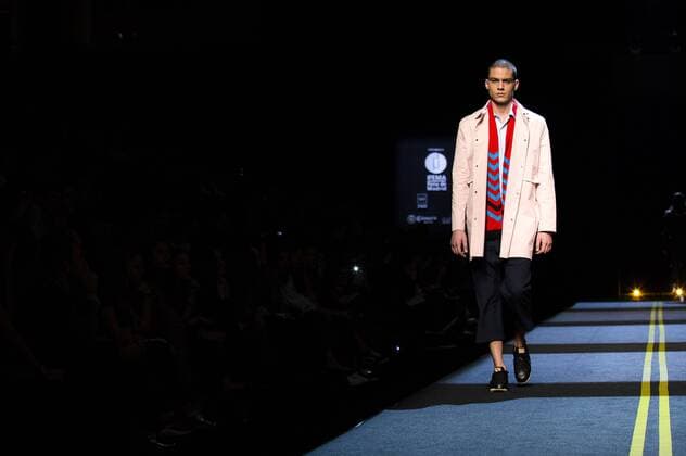 Model bei der Moises Nieto Fashion Show auf der Mercedes-Benz Fashion Week Madrid Autumn Winter 2017. Madrid, 18.02.2017 Moises Nieto Model  Foto:xDyDxFotografosx xFuturexImage