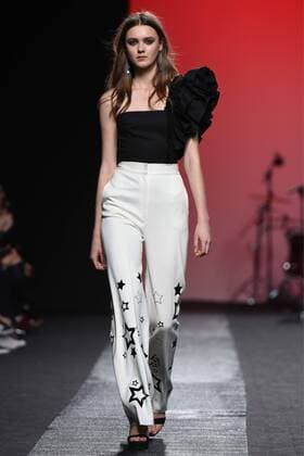 Madrid Fashion Week - Juana Martin Modenschau Juana Martin Modenschau en la Mercedes Benz Fashion Week Madrid 2017. 588 DiegoxPuerta Cordon Press Juana Martin fashion show at Mercedes Benz Fashion Week Madrid 2017. Cordon Press  DiegoxPuerta
