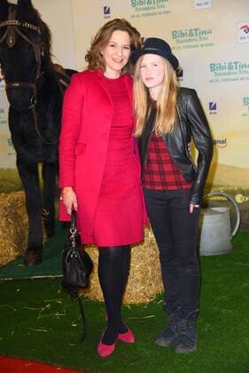 Martina Gedeck mit Nichte Paula Weltpremiere des Kinofilms Bibi & Tina - Tohuwabohu Total (Bibi und Tina 4) im Kino in der Kulturbrauerei in Berlin am 19.02.2017