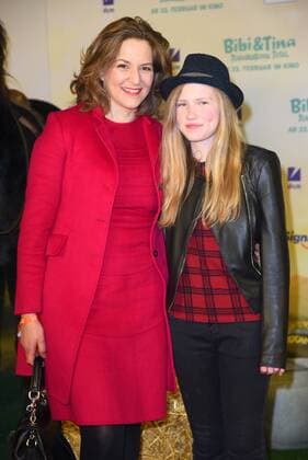 Martina Gedeck mit Nichte Paula Weltpremiere des Kinofilms Bibi & Tina - Tohuwabohu Total (Bibi und Tina 4) im Kino in der Kulturbrauerei in Berlin am 19.02.2017