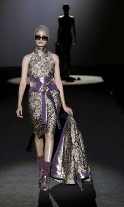 Madrid Fashion Week - Malne Modenschau A model takes to the catwalk wearing a creation from the Fall Winter 2017 collection by Spanish firm Malne on the third day of the Mercedes-Benz Fashion Week Madrid (MBFWM) held at the IFEMA Congress and Events center in Madrid, 19 February 2017. THE MBFWM runs from 16 to 21 February. MADRID FASHION WEEK !ACHTUNG: NUR REDAKTIONELLE NUTZUNG!  Copyright: xZipix GRA311 20170219-636231254468140177
