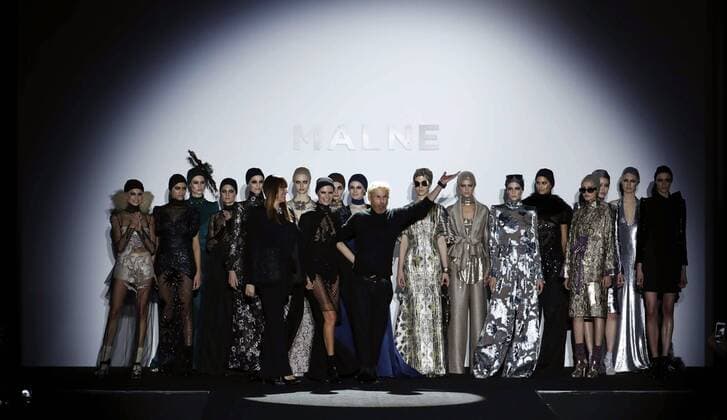 Madrid Fashion Week - Malne Modenschau Madrid Fashion Week - Malne Modenschau Spanish designers Paloma Alvarez (C-L) and Juanjo Manez (C-R) greet the public after presenting their Fall Winter 2017 collection for the firm Malne on the third day of the Mercedes-Benz Fashion Week Madrid (MBFWM) held at the IFEMA Congress and Events center in Madrid, 19 February 2017. THE MBFWM runs from 16 to 21 February. MADRID FASHION WEEK !ACHTUNG: NUR REDAKTIONELLE NUTZUNG!  Copyright: xZipix GRA311 20170219-636231255230064177