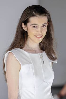 London Fashion Week - Chanel Joan Elkayam Modenschau February 19, 2017 - London, UK - London, UK. The young designer Chanel Joan Elkayam is seen at Hoxton Arches during her one woman show as part of London Fashion Week AW17 18. In 2016, the 19 year old, first year student at Central St. Martins, was the youngest designer to show in both Paris Fashion Week and New York Fashion Week and in 2015 was crowned UK Young Designer of the Year. London UK  - ZUMAl94_ 20170219_zaf_l94_026 Copyright: xStephenxChungx