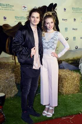 Lina Larissa Strahl mit Begleitung bei der Premiere des Kinofilms Bibi & Tina - Tohuwabohu Total im Cinestar Kulturbrauerei. Berlin, 19.02.2017 Foto:xF.xKernx xFuturexImage