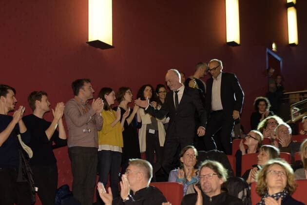 Regisseur Philippe van Leeuw und Schauspieler Chaadat während der Verleihung des Panorama Publikumspreises anlässlich der 67. Berlinale 67. Internationale Filmfestspiele Berlin