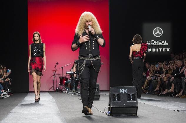 Model bei der Juana Martin Fashion Show mit Livemusik der Band Medina Azahara auf der Mercedes-Benz Fashion Week Madrid Autumn Winter 2017. Madrid, 19.02.2017 Juana Martin Model  Foto:xDyDxFotografosx xFuturexImage