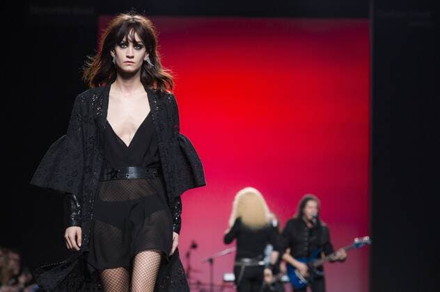 Model bei der Juana Martin Fashion Show mit Livemusik der Band Medina Azahara auf der Mercedes-Benz Fashion Week Madrid Autumn Winter 2017. Madrid, 19.02.2017 Juana Martin Model  Foto:xDyDxFotografosx xFuturexImage