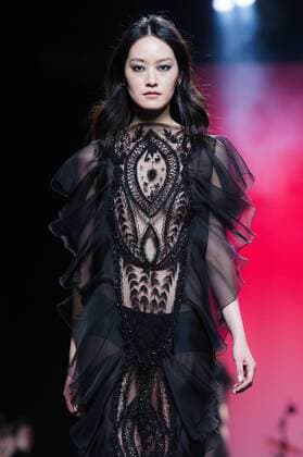 Model bei der Juana Martin Fashion Show mit Livemusik der Band Medina Azahara auf der Mercedes-Benz Fashion Week Madrid Autumn Winter 2017. Madrid, 19.02.2017 Juana Martin Model  Foto:xDyDxFotografosx xFuturexImage