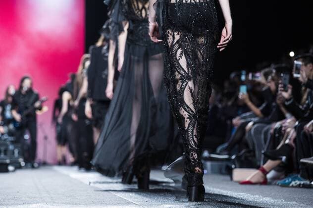 Models bei der Juana Martin Fashion Show mit Livemusik der Band Medina Azahara auf der Mercedes-Benz Fashion Week Madrid Autumn Winter 2017. Madrid, 19.02.2017 Juana Martin Models  Foto:xDyDxFotografosx xFuturexImage