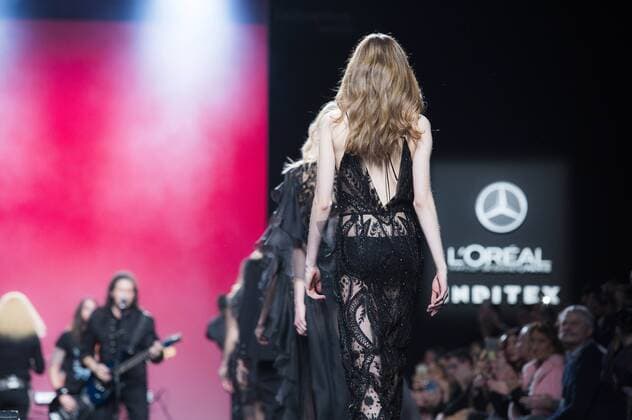 Models bei der Juana Martin Fashion Show mit Livemusik der Band Medina Azahara auf der Mercedes-Benz Fashion Week Madrid Autumn Winter 2017. Madrid, 19.02.2017 Juana Martin Models  Foto:xDyDxFotografosx xFuturexImage