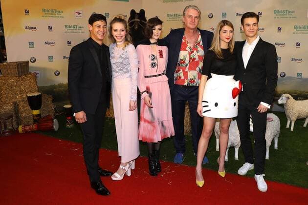 Emilio Sakraya, Lina Larissa Strahl, Lea van Acken, Detlev Buck, Lisa-Marie Koroll und Louis Held bei der Bibi und Tina- Tohuwabohu Total Film Premiere am 19.02.2017 in Berlin Bibi und Tina- Tohuwabohu Total Filmpremiere in Berlin, 2017 