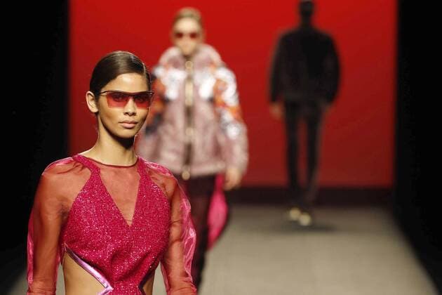 Models take to the catwalk presenting designs by Custo Barcelona for his Fall Winter 2017 collection during the Mercedes-Benz Fashion Week Madrid (MBFWM), in Madrid, Spain, 19 February 2017. The fall winter 2017 18 collections are presented from 16 to 21 February. Malne - Runway - Mercedes-Benz Fashion Week Madrid F W 2017 18 !ACHTUNG: NUR REDAKTIONELLE NUTZUNG!  Copyright: xZIPIx GRA422 20170219-636231392711248207