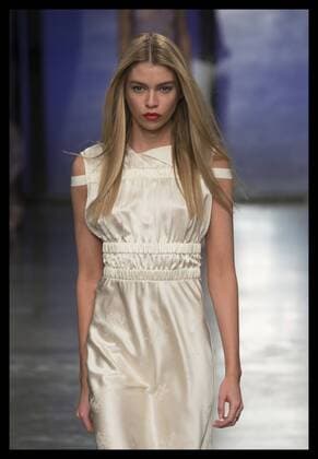 . 19 02 2017. London, United Kingdom. Stella Maxwell on the catwalk at the Topshop Unique show on day three of London Fashion Week for Autumn Winter 2017.  xStephenxLockx xi-Imagesx IIM-14434-0038