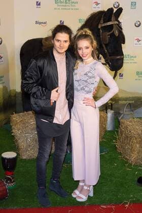Lina Larissa Strahl mit Freund Tim Poerzgen - Premiere BIBI & TINA ? TOHUWABOHU TOTAL im Kino in der Kulturbrauerei in Berlin am 19.02.2017. Premiere BIBI & TINA TOHUWABOHU TOTAL