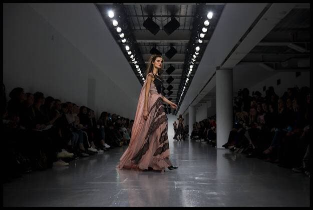 . 20 02 2017. London, United Kingdom. Models walk the catwalk at the Antonio Berardi show on day 4 of London Fashion Week 2017 at 180 The Strand, London, UK.  xBenxStevensx xi-Imagesx IIM-14439-0016