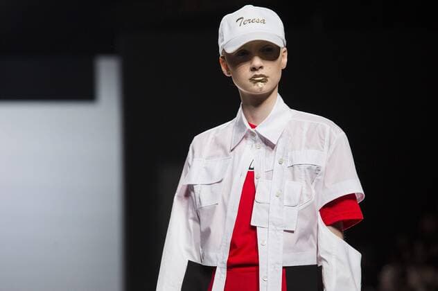 Model bei der Maria ke Fisherman Fashion Show auf der Mercedes-Benz Fashion Week Madrid Autumn Winter 2017. Madrid, 19.02.2017 Maria ke Fisherman Model  Foto:xDyDxFotografosx xFuturexImage