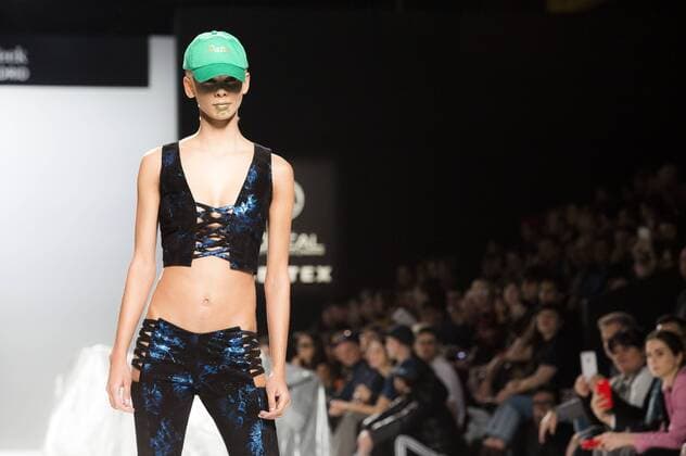 Model bei der Maria ke Fisherman Fashion Show auf der Mercedes-Benz Fashion Week Madrid Autumn Winter 2017. Madrid, 19.02.2017 Maria ke Fisherman Model  Foto:xDyDxFotografosx xFuturexImage