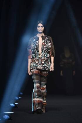 Desfile de Alvarno en la Mercedes Benz Fashion Week Madrid 2017. 588 Diego Puerta Cordon Press Alvarno fashion show at Mercedes Benz Fashion Week Madrid 2017. Cordon Press  DiegoxPuerta