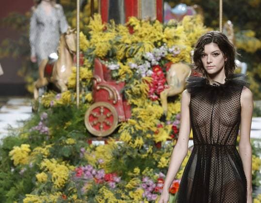 A model displays a 2017 2018 fall-winter collection s creation by designer Jorge Vazquez during a fashion show held as part of Mercedes Benz Fashion Week in Madrid, Spain, 20 February 2017. The Mercedes-Bemz Fashion Week Madrid runs from 16 to 21 February. Mercedes Benz Fashion Week Madrid !ACHTUNG: NUR REDAKTIONELLE NUTZUNG!  Copyright: xZipix 20170220-636232004448441112