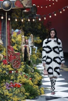 A model displays a 2017 2018 fall-winter collection s creation by designer Jorge Vazquez during a fashion show held as part of Mercedes Benz Fashion Week in Madrid, Spain, 20 February 2017. The Mercedes-Bemz Fashion Week Madrid runs from 16 to 21 February. Mercedes Benz Fashion Week Madrid !ACHTUNG: NUR REDAKTIONELLE NUTZUNG!  Copyright: xZipix 20170220-636232005138308488