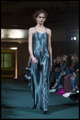 . 20 02 2017. London, United Kingdom. Models walk the catwalk at the Huishan Zhang show on day 4 of London Fashion Week 2017 at The Church House, Westminster Abbey, London, UK.  xBenxStevensx xi-Imagesx IIM-14446-0006