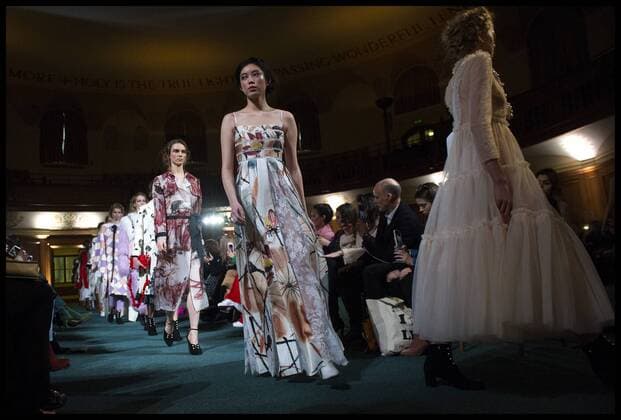 . 20 02 2017. London, United Kingdom. Models walk the catwalk at the Huishan Zhang show on day 4 of London Fashion Week 2017 at The Church House, Westminster Abbey, London, UK.  xBenxStevensx xi-Imagesx IIM-14446-0013