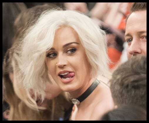 Themen der Woche Bilder des Tages . 20 02 2017. London, United Kingdom. Katy Perry in the front row at the Christopher Kane show on day four of London Fashion Week for Autumn Winter 2017 .  xStephenxLockx xi-Imagesx IIM-14444-0001