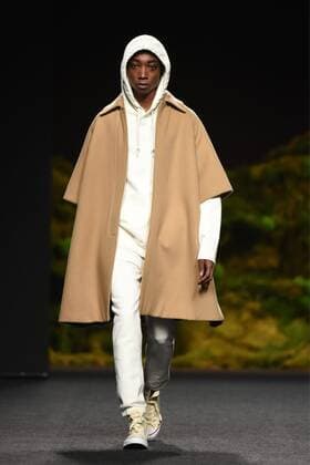 Mercedes Benz Fashion Week in Madrid - Modenschau Oliva -  DiegoxPuerta