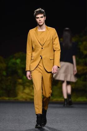 Mercedes Benz Fashion Week in Madrid - Modenschau Oliva -  DiegoxPuerta