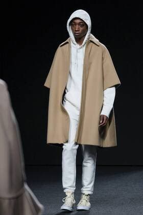 February 20, 2017 - Madrid, Spain - A model walks the runway at the OLIVA show during the Mercedes-Benz Madrid Fashion Week Autumn Winter 2017 2018 at IFEMA on February 20, 2017 in Madrid, Spain Madrid Spain  - ZUMAn230 20170220_zaa_n230_196 Copyright: xOscarxGonzalezx