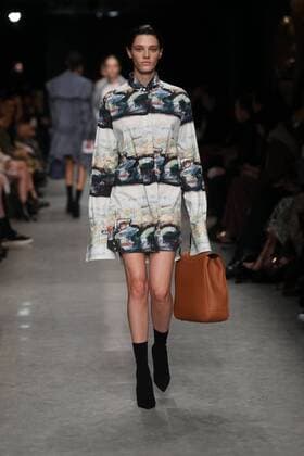 . 20 02 2017. London, United Kingdom. Burberry show on day four of London Fashion Week for Autumn Winter 2017.  xStephenxLockx xi-Imagesx IIM-14448-0009