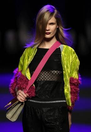 A model takes to the catwalk with the desings for the 2017 2018 fall-winter collection s creation by Esther Noriega during a fashion show held as part of Mercedes Benz Fashion Week in Madrid, Spain, 20 February 2017. The Mercedes-Benz Fashion Week Madrid runs from 16 to 21 February. Mercedes Benz Fashion Week Madrid !ACHTUNG: NUR REDAKTIONELLE NUTZUNG!  Copyright: xJJxGUILLENx 20170220-636232217106705765