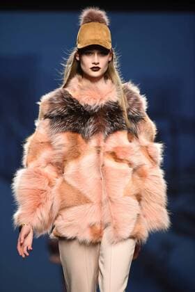 Desfile de Esther Noriega en la Mercedes Benz Fashion Week Madrid 2017. 588 Diego Puerta Cordon Press Esther Noriega fashion show at Mercedes Benz Fashion Week Madrid 2017. Cordon Press  DiegoxPuerta