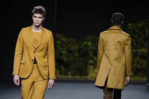 February 20, 2017 - Madrid, Spain - A model walks the runway at the OLIVA show during the Mercedes-Benz Madrid Fashion Week Autumn Winter 2017 2018 at IFEMA on February 20, 2017 in Madrid, Spain Madrid Spain  - ZUMAn230 20170220_zaa_n230_191 Copyright: xOscarxGonzalezx